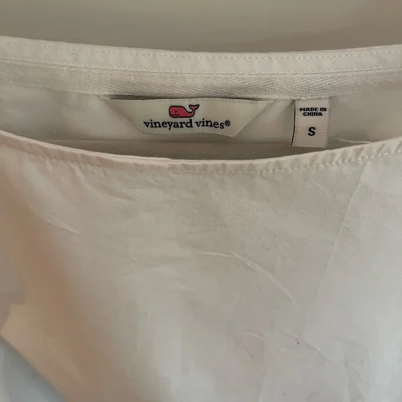Vineyard Vines white cotton top - Picture 2 of 3